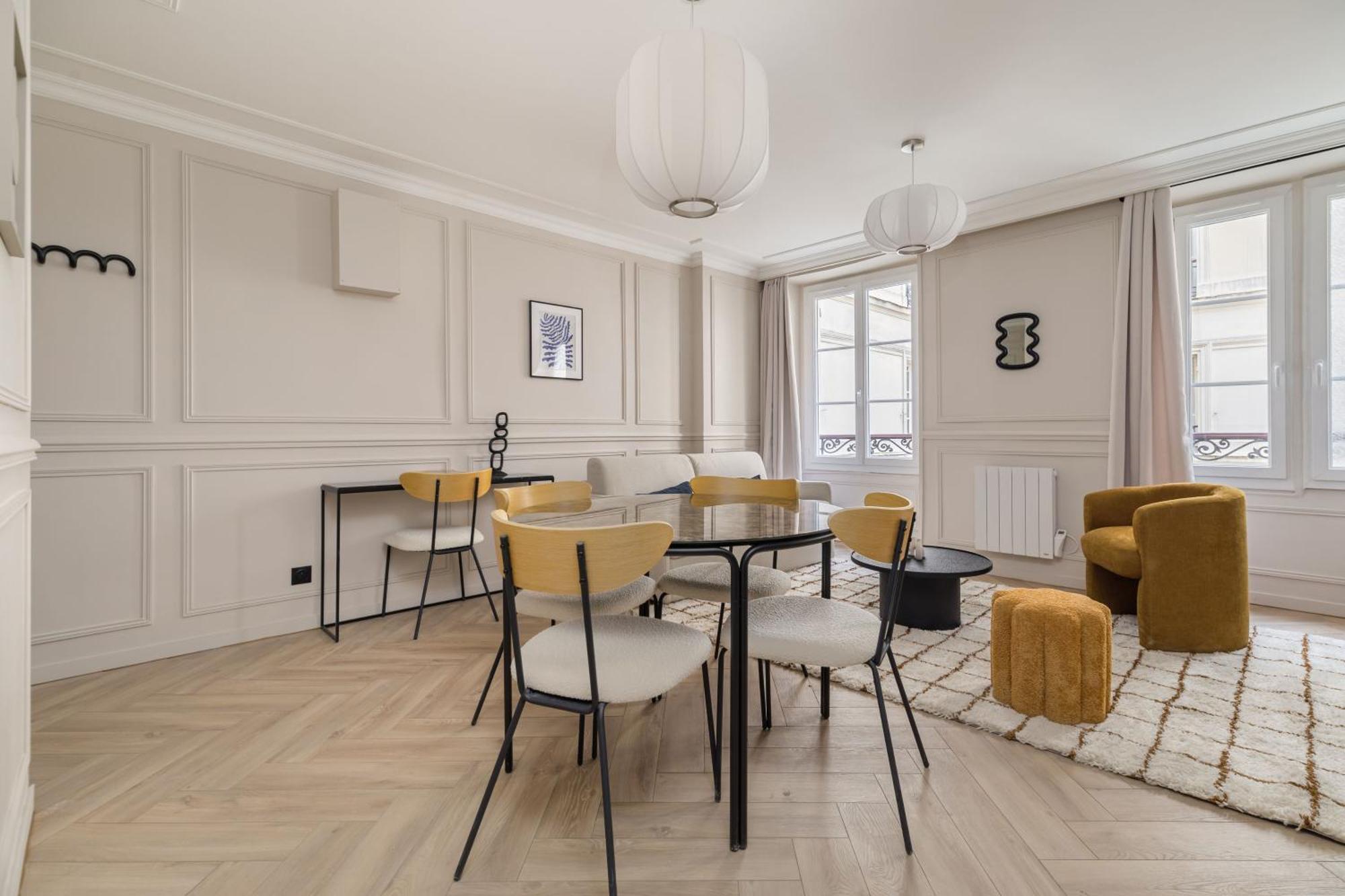 Poetic Stay - Saint Lazare Paris Exterior photo